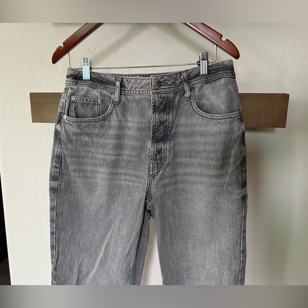 River Island|Gray high waisted,straight leg Jeans with raw hem•••size 12,staple - Picture 3 of 16